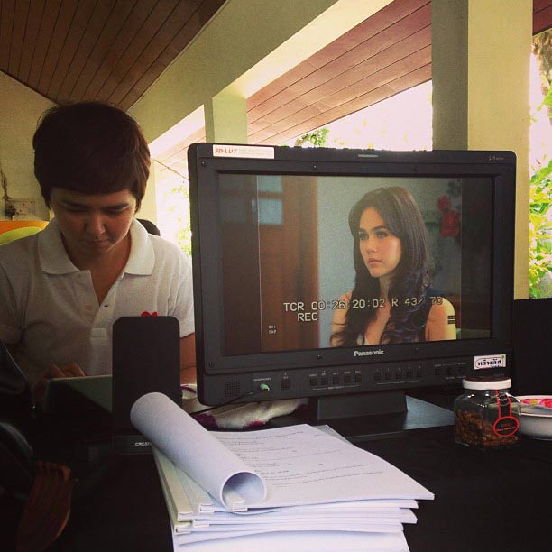 เบื้องหลัง ทรายสีเพลิง เบื้องหลัง ทรายสีเพลิง