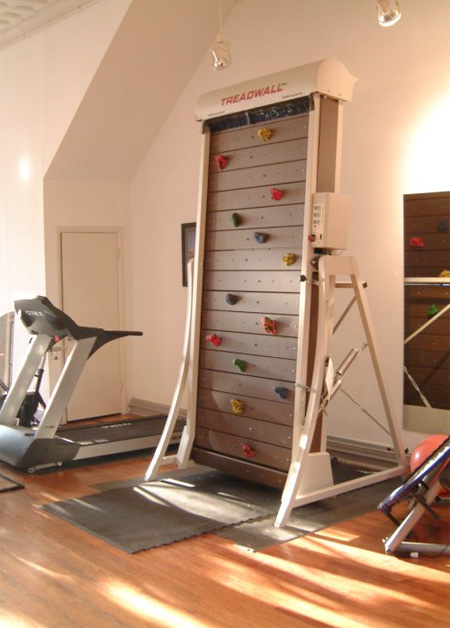 Treadwall หน้าผาจำลอง เลื่อนได้