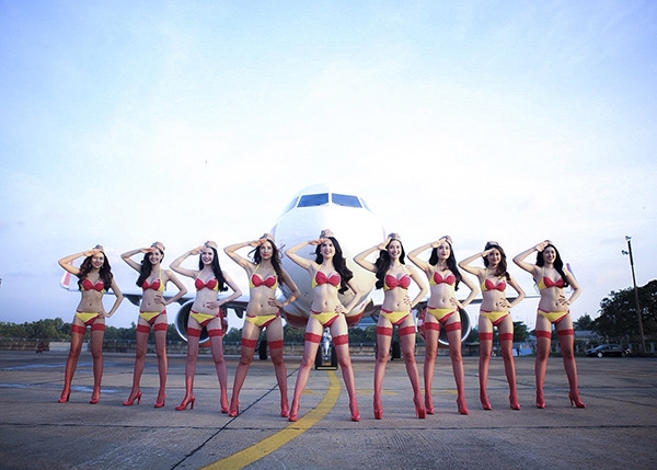 เวียดเจ็ทแอร์ จับ 9 นางแบบสาวใส่บิกินี่โปรโมทสายการบิน เวียดเจ็ทแอร์ จับ 9 นางแบบสาวใส่บิกินี่โปรโมทสายการบิน