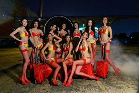 เวียดเจ็ทแอร์ จับ 9 นางแบบสาวใส่บิกินี่โปรโมทสายการบิน เวียดเจ็ทแอร์ จับ 9 นางแบบสาวใส่บิกินี่โปรโมทสายการบิน
