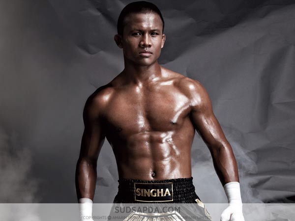 เซอร์ไพรส์! บัวขาว มาดใหม่ เป็นนายแบบคู่ ญาญ่า