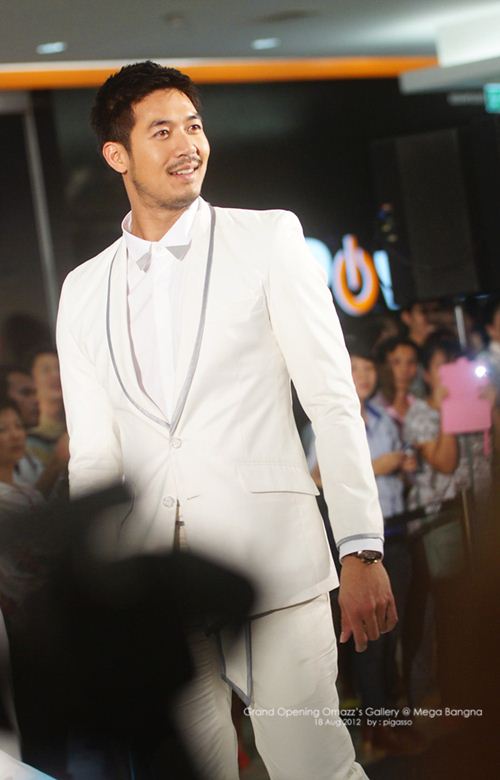 ภาพ เวียร์ มิน ออกงานคู่