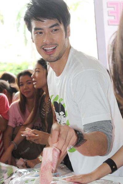 บอย ปกรณ์ โผล่เซอร์ไพรส์วันเกิด มาร์กี้ ราศรี