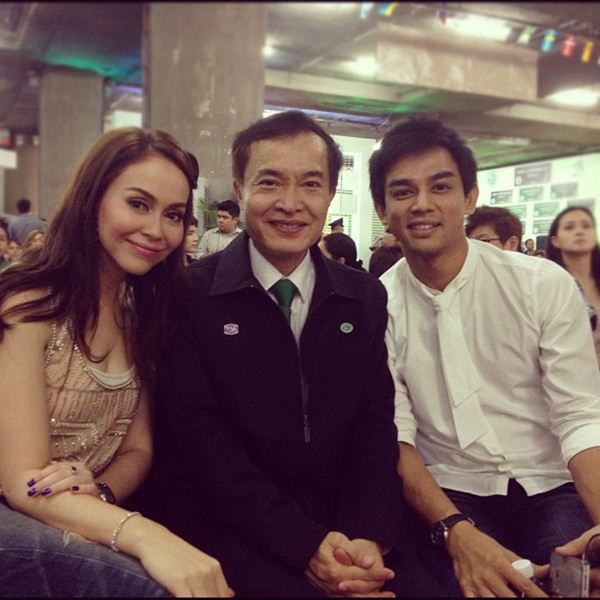 ซุปตาร์ร่วมแจม จับไปรษณียบัตรทายผลบอล