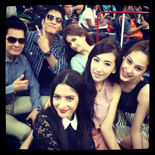 ซุปตาร์ร่วมแจม จับไปรษณียบัตรทายผลบอล