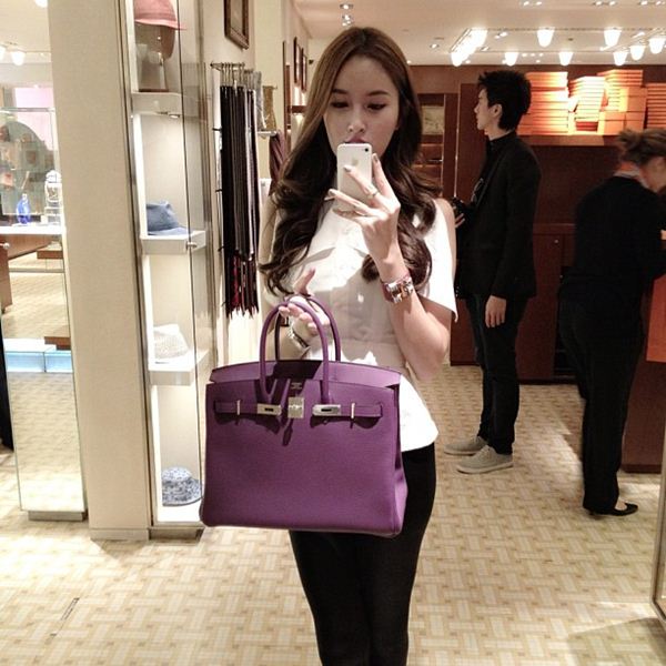 ปอย ตรีชฎา เที่ยวฝรั่งเศสเบา ๆ ช็อปกระเป๋าราคาหลายหลัก