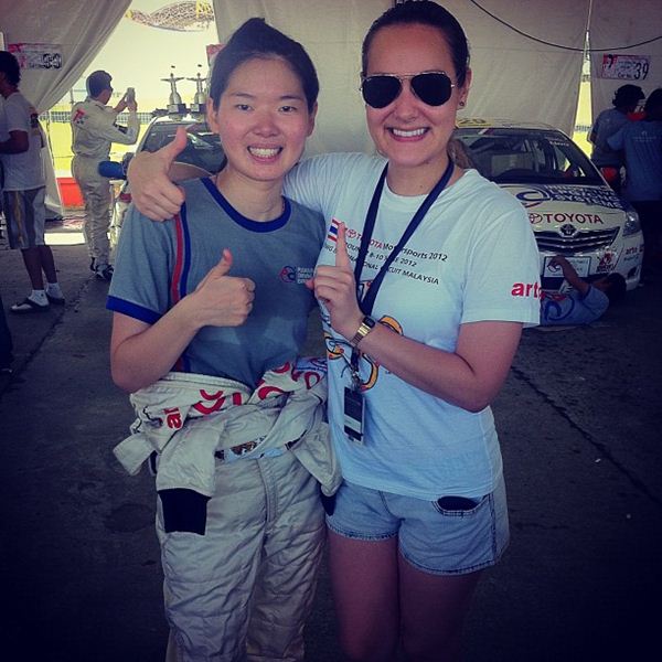 ไผ่-นาตาลี-แอริน สวมวิญญาณนักนักซิ่ง แข่งรถที่มาเลเซีย