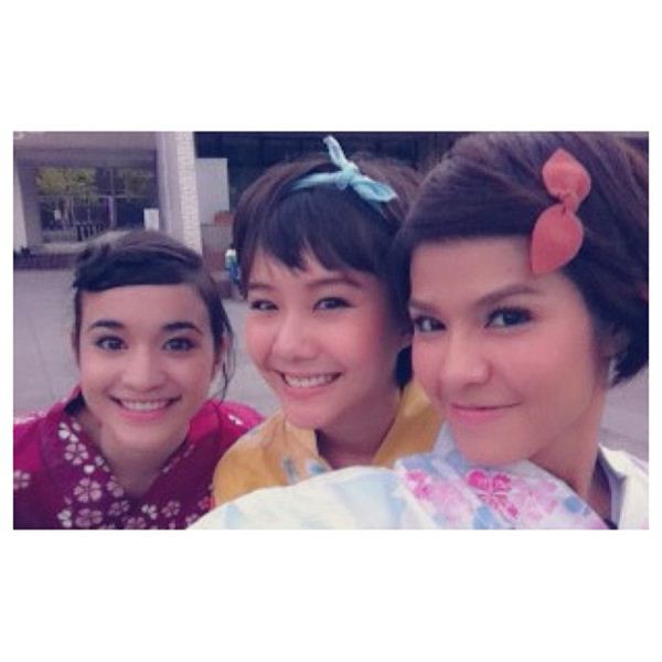 เต้ย จรินทร์พร ควงเพื่อนสาวสุดซี้ ท่องเเดนอาทิตย์อุทัย