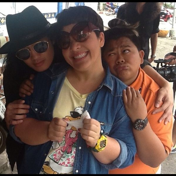 เป้ อารักษ์ ยกพลพรรค ไปเฮที่อุดรใน ฉันไปค้างคืนฯ