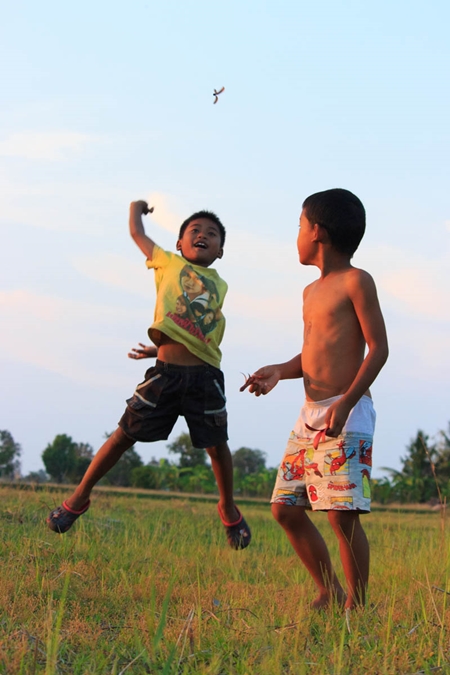 สวรรค์บ้านนา..วิถีชีวิตธรรมดาที่เต็มไปด้วยความสุขในบ้านเกิด สวรรค์บ้านนา..วิถีชีวิตธรรมดาที่เต็มไปด้วยความสุขในบ้านเกิด