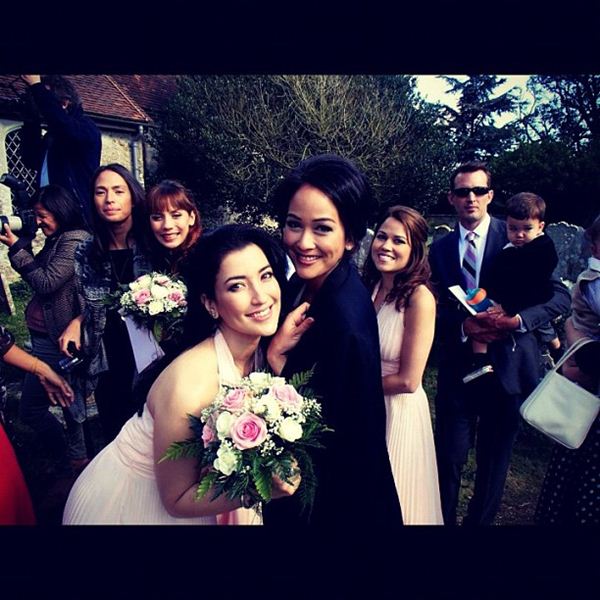 แองจี้-ลดา อวดโฉม แปลงร่างเป็นเพื่อนเจ้าสาว