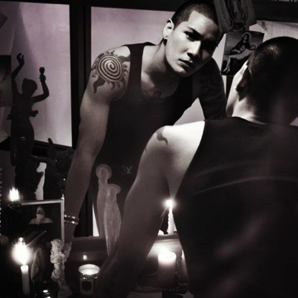 แบงค์ นินิว