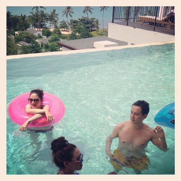 ฟลุค นาตาลี ควงคู่หวานเที่ยวสมุย พร้อม โบวี่ อัฐมา ฟลุค นาตาลี ควงคู่หวานเที่ยวสมุย พร้อม โบวี่ อัฐมา