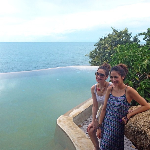 ฟลุค นาตาลี ควงคู่หวานเที่ยวสมุย พร้อม โบวี่ อัฐมา ฟลุค นาตาลี ควงคู่หวานเที่ยวสมุย พร้อม โบวี่ อัฐมา