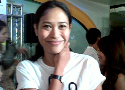 ทราย เจริญปุระ รถชน ทราย เจริญปุระ รถชน