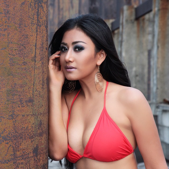 ไชยา มิตรชัย หวั่นพ่อรับไม่ได้ แอน มิตรชัย เซ็กซี่เกินลิมิต ไชยา มิตรชัย หวั่นพ่อรับไม่ได้ แอน มิตรชัย เซ็กซี่เกินลิมิต