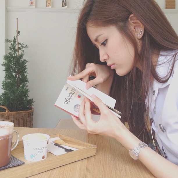 แพรว เฌอมาวีร์ แพรว เฌอมาวีร์