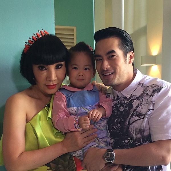 น้องวันใหม่ และครอบครัวฉัตรบริรักษ์ ในรายการสามแซ่บ น้องวันใหม่ และครอบครัวฉัตรบริรักษ์ ในรายการสามแซ่บ