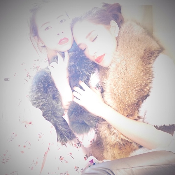 พลอย เฌอมาลย์ พร้อมเพื่อนสาว อวดแฟชั่นสุดเริ่ด เที่ยวมิลาน อิตาลี พลอย เฌอมาลย์ พร้อมเพื่อนสาว อวดแฟชั่นสุดเริ่ด เที่ยวมิลาน อิตาลี