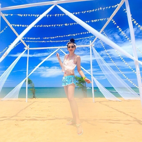 ต่าย ชัชฎาภรณ์ อวดหุ่นสวยในชุดว่ายน้ำ จากเขาหลัก ต่าย ชัชฎาภรณ์ อวดหุ่นสวยในชุดว่ายน้ำ จากเขาหลัก