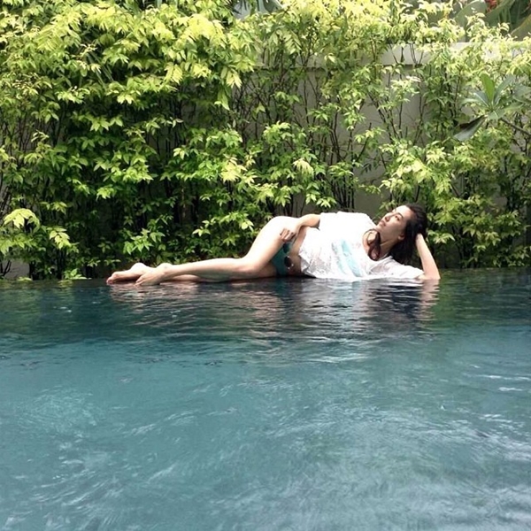 ต่าย ชัชฎาภรณ์ อวดหุ่นสวยในชุดว่ายน้ำ จากเขาหลัก ต่าย ชัชฎาภรณ์ อวดหุ่นสวยในชุดว่ายน้ำ จากเขาหลัก