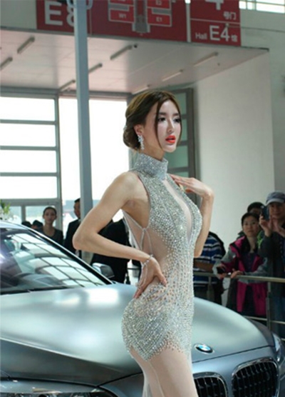 ลี่อิงจื่อ (Li Ying Zhi) ลี่อิงจื่อ (Li Ying Zhi)