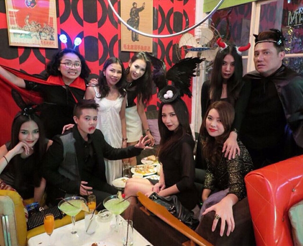 อั้ม พัชราภา กับปาร์ตี้ผี ๆ วันฮาโลวีน สวยใจละลาย อั้ม พัชราภา กับปาร์ตี้ผี ๆ วันฮาโลวีน สวยใจละลาย