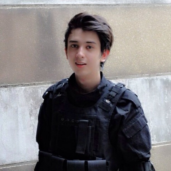 ชาโน แพมเบอร์เกอร์ ชาโน แพมเบอร์เกอร์