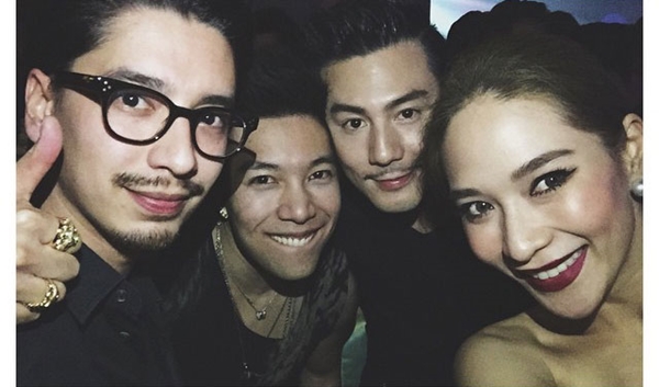 พลอย-จอห์น ถ่ายภาพร่วมเฟรม โดม-เมทัล พลอย-จอห์น ถ่ายภาพร่วมเฟรม โดม-เมทัล