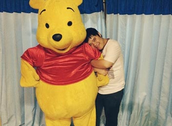 เซอร์ไพรส์ ขอแฟนแต่งงานด้วยชุดหมีพูห์ น่ารักจัง เซอร์ไพรส์ ขอแฟนแต่งงานด้วยชุดหมีพูห์ น่ารักจัง