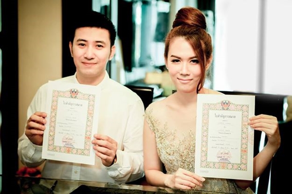 เมย์ หนุ่ม แต่งงาน เมย์ หนุ่ม แต่งงาน