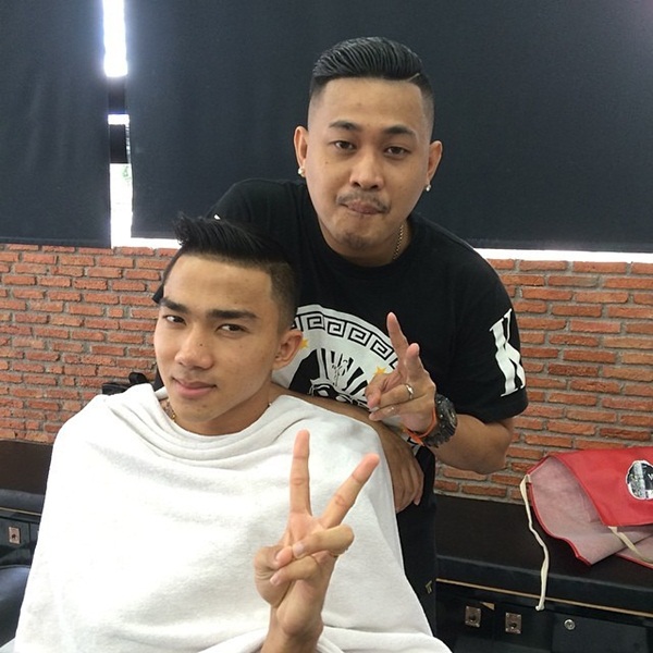 ส่องเบื้องหลังทรงผมนักเตะทีมชาติไทย By เวย์ ไทยเทเนียม ส่องเบื้องหลังทรงผมนักเตะทีมชาติไทย By เวย์ ไทยเทเนียม