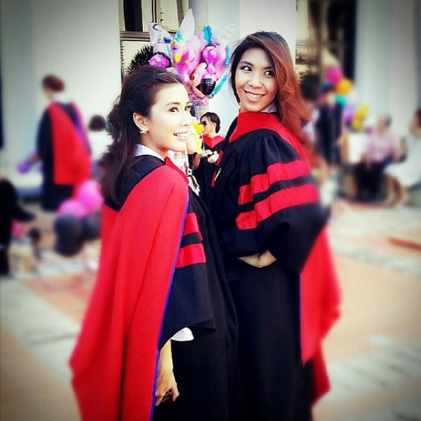 บี มาติกา รับปริญญา