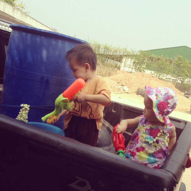 สงกรานต์ 2556 ตามส่อง ดาราเล่นสงกรานต์