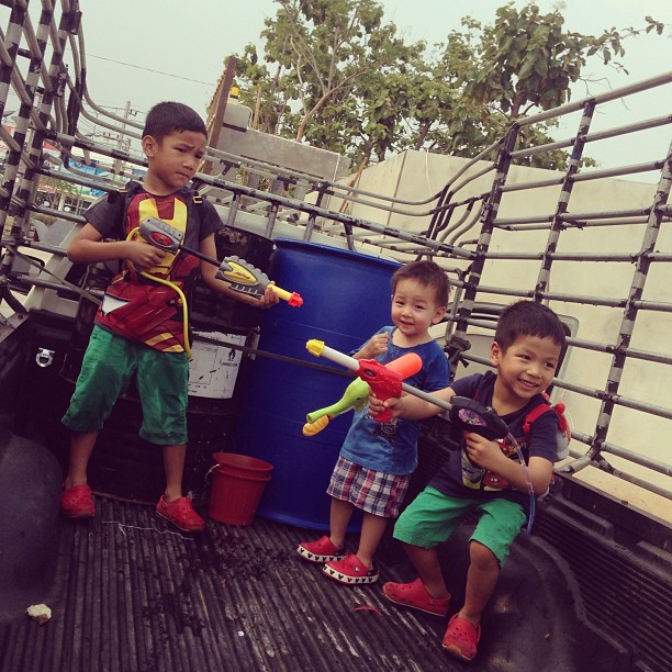 สงกรานต์ 2556 ตามส่อง ดาราเล่นสงกรานต์