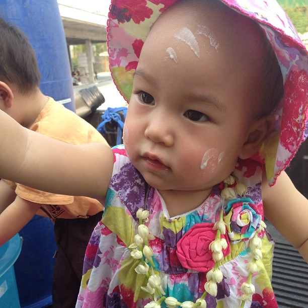 สงกรานต์ 2556 ตามส่อง ดาราเล่นสงกรานต์