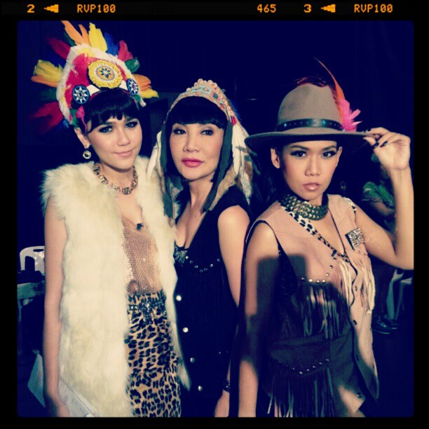 หล่อเวอร์! แอบส่องเบื้องหลัง โฬม ถ่ายรายการ 3 แซ่บ