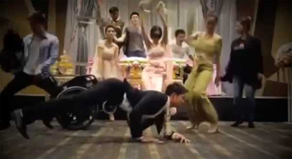 เวียร์ ศุกลวัฒน์ เด้งหลังเด้งหน้า เต้น Harlem Shake เวียร์ ศุกลวัฒน์ เด้งหลังเด้งหน้า เต้น Harlem Shake