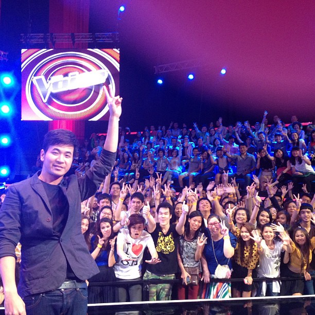 แสตมป์ ปลื้ม ติดอันดับสุดยอดนักร้องชายแห่งปี 2555