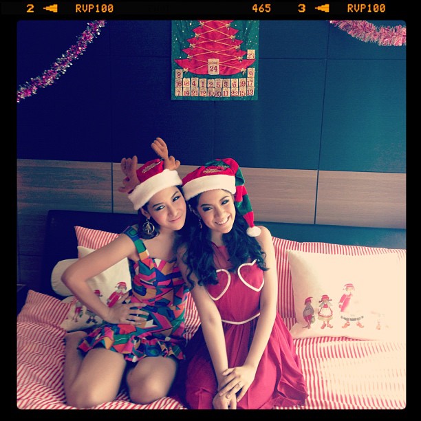 ใบเตย อาร์สยาม แปลงโฉมเป็นซานตี้สาว ถ่ายแบบรับคริสต์มาส