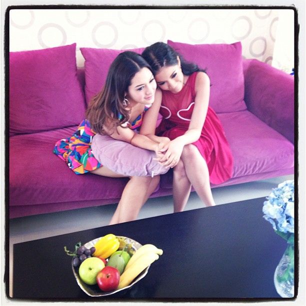ใบเตย อาร์สยาม แปลงโฉมเป็นซานตี้สาว ถ่ายแบบรับคริสต์มาส