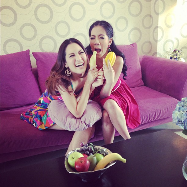 ใบเตย อาร์สยาม แปลงโฉมเป็นซานตี้สาว ถ่ายแบบรับคริสต์มาส