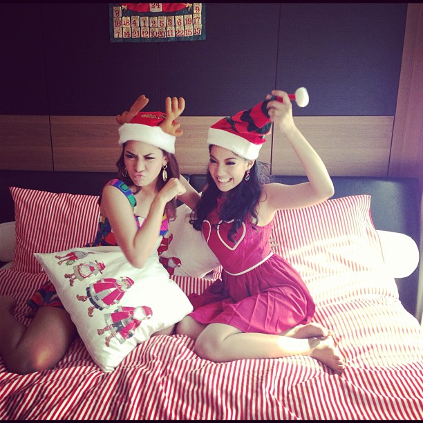 ใบเตย อาร์สยาม แปลงโฉมเป็นซานตี้สาว ถ่ายแบบรับคริสต์มาส