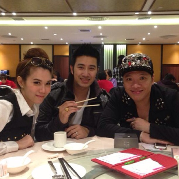 เมย์-กรรชัย ควงคู่สวีทจี๋จ๋า ตระเวนไหว้พระ มาเก๊า-ฮ่องกง