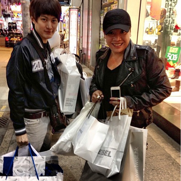 เมย์-กรรชัย ควงคู่สวีทจี๋จ๋า ตระเวนไหว้พระ มาเก๊า-ฮ่องกง