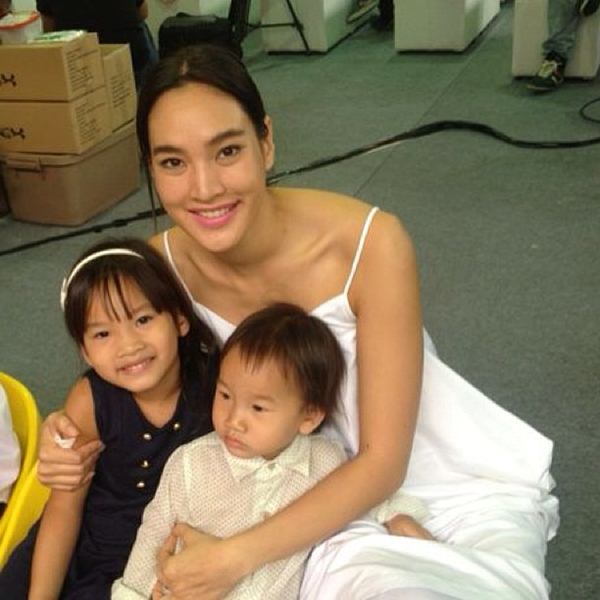 ตุ๊ก ชนกวนันท์ ตุ๊ก ชนกวนันท์