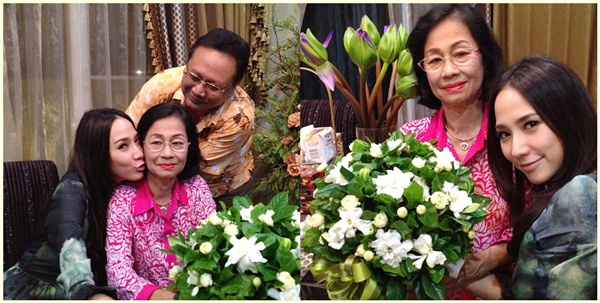 อั้ม พัชราภา พร้อมคุณพ่อและคุณแม่