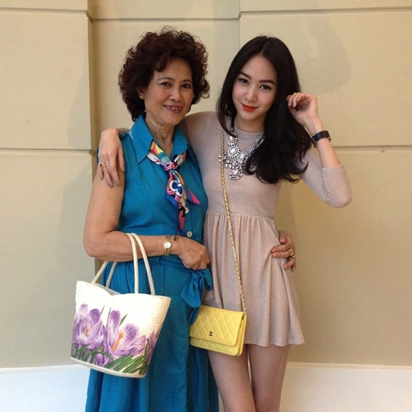 โฟร์ ศกลรัตน์ และคุณแม่