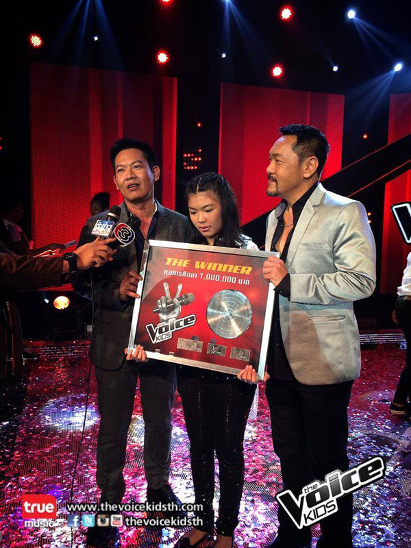 น้องบุ้งกี๋ พรสวรรค์ ญาณวโร ได้แชมป์ The Voice Kids 2 น้องบุ้งกี๋ พรสวรรค์ ญาณวโร ได้แชมป์ The Voice Kids 2