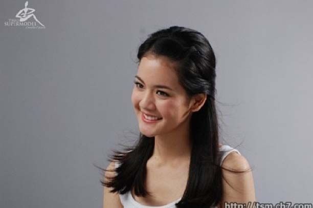 โบว์ เมลดา สุศรี โบว์ เมลดา สุศรี